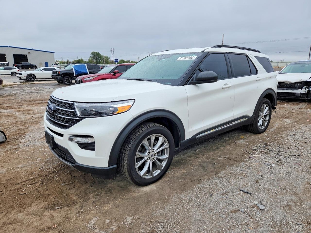 Vue de 2021 FORD EXPLORER XLT, angle 1