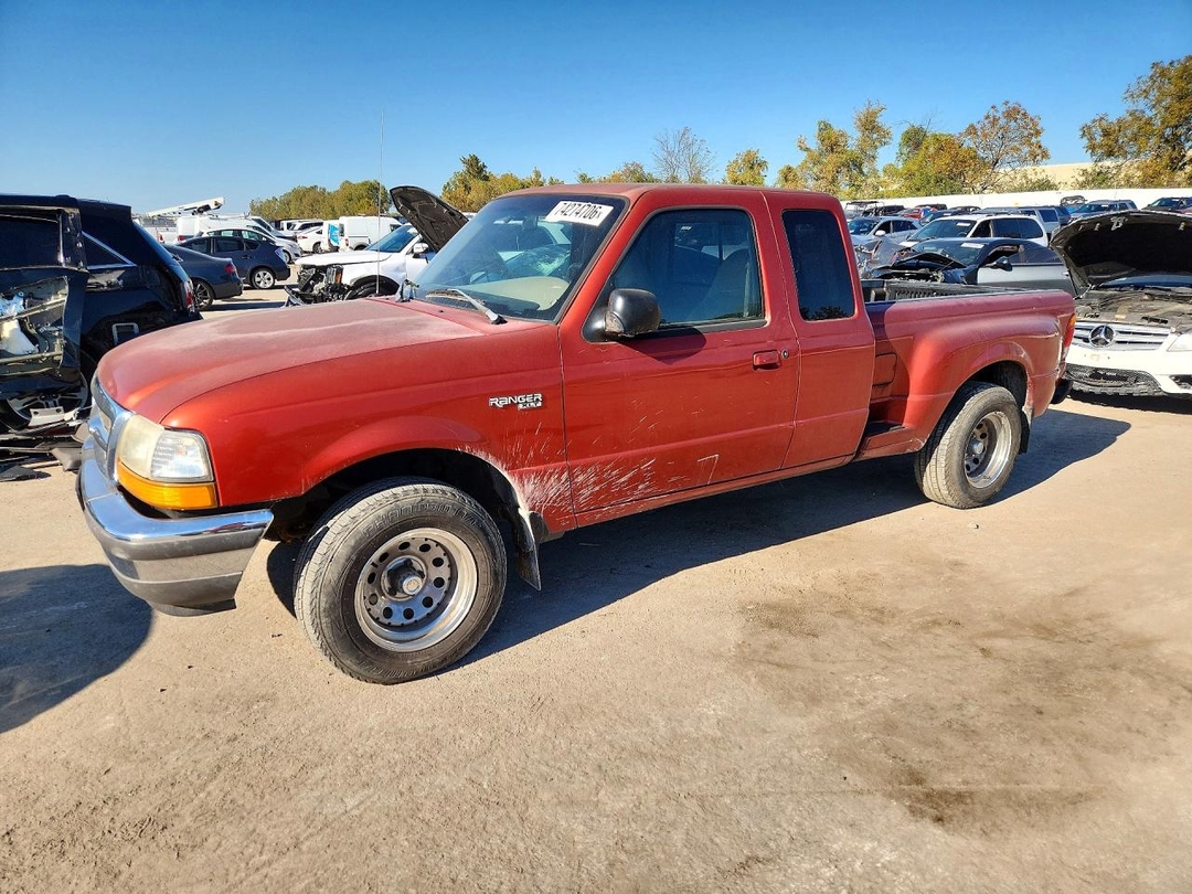 Vue de 1998 FORD RANGER SUPER CAB, angle 1
