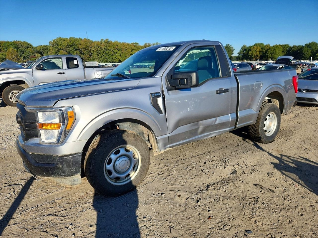 Vista de 2021 FORD F150, ángulo 1