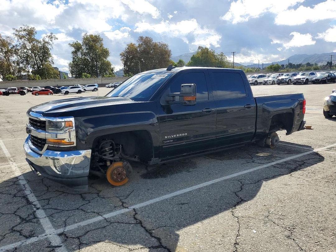منظر 2018 CHEVROLET SILVERADO C1500 LT، زاوية 1
