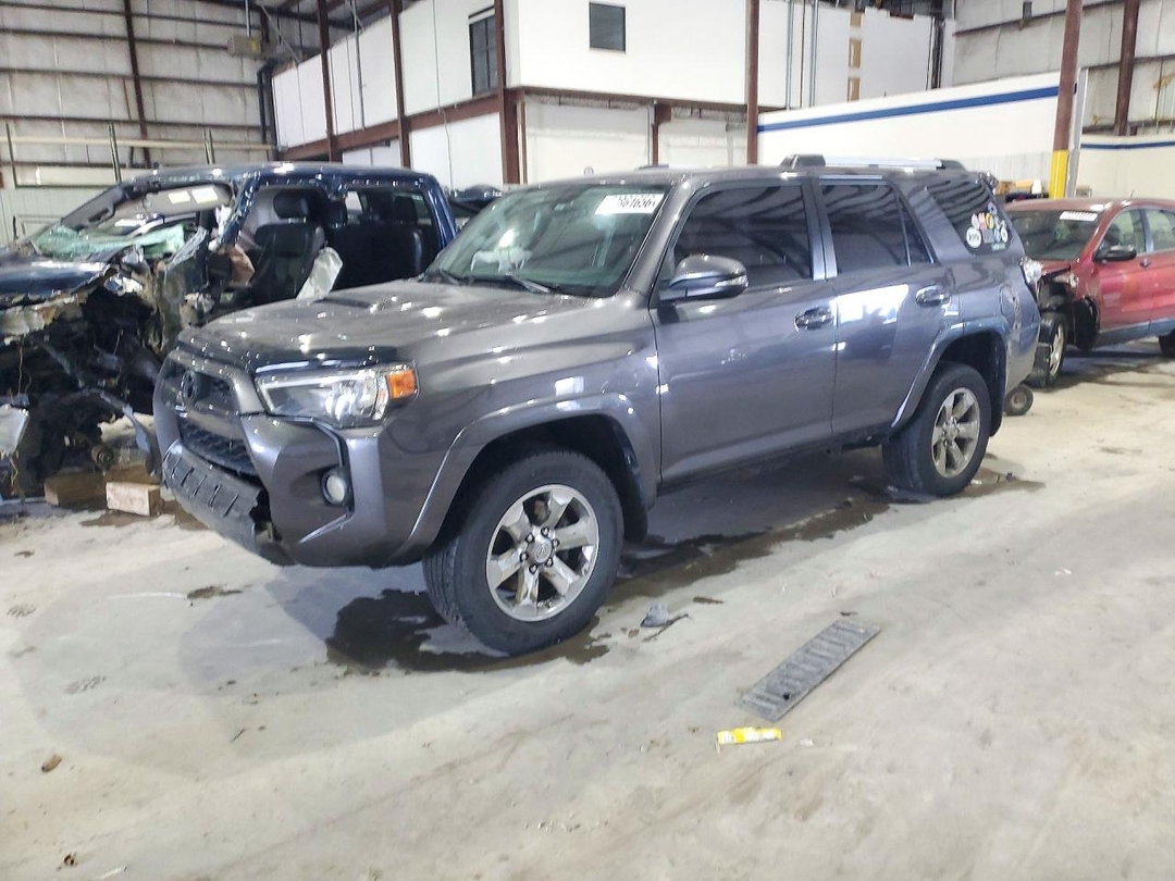 منظر 2016 TOYOTA 4RUNNER TRAIL PREMIUM، زاوية 1