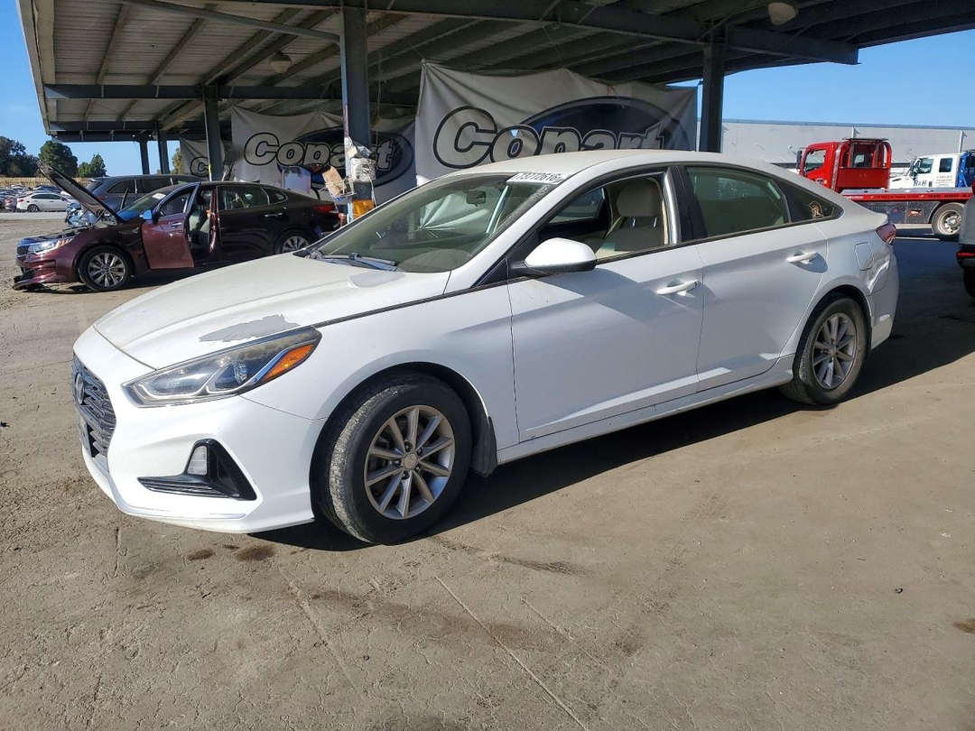 Vue de 2019 HYUNDAI SONATA SE, angle 1