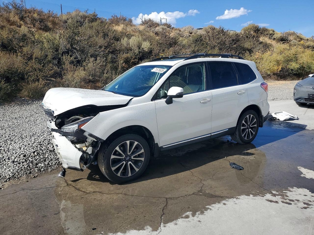 Vista de 2017 SUBARU FORESTER 2.0XT TOURING, ángulo 1