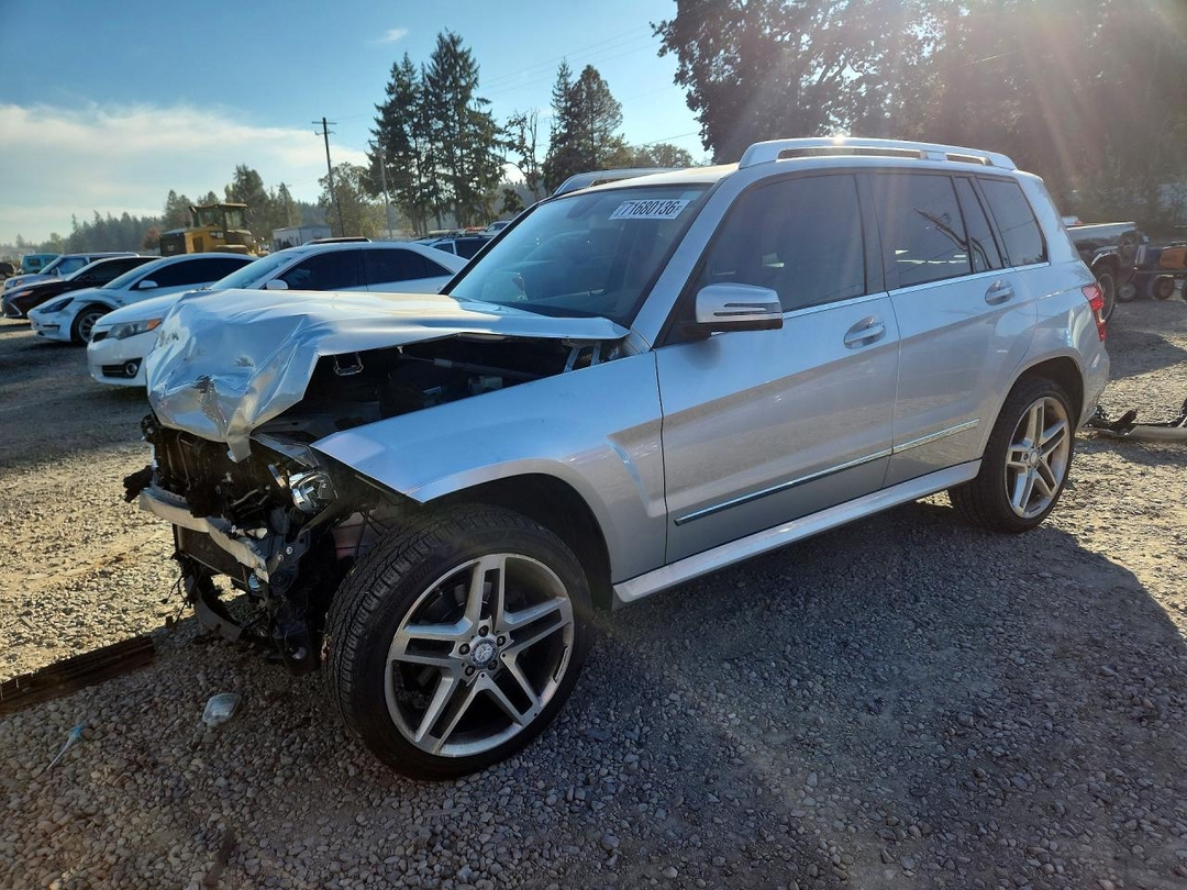 Vue de 2012 MERCEDES-BENZ GLK 350 4MATIC, angle 1