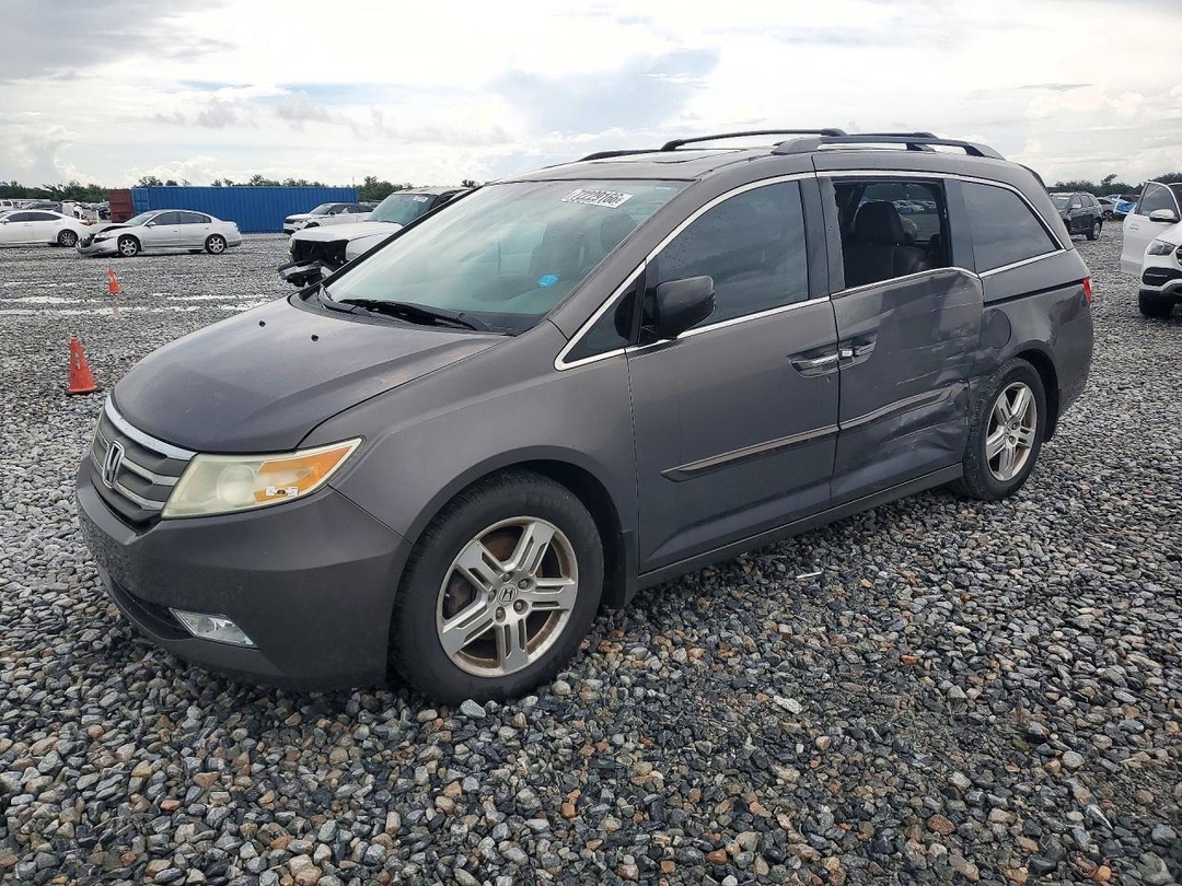 Вид 2013 HONDA ODYSSEY TOURING, угол 1