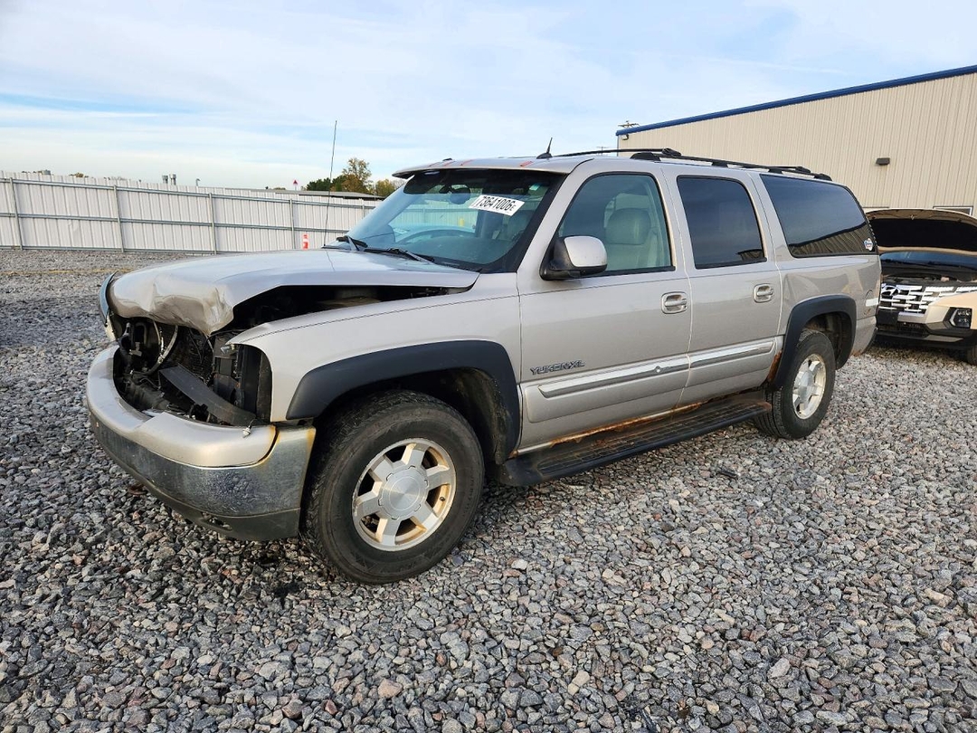 Вид 2004 GMC YUKON XL K1500, угол 1