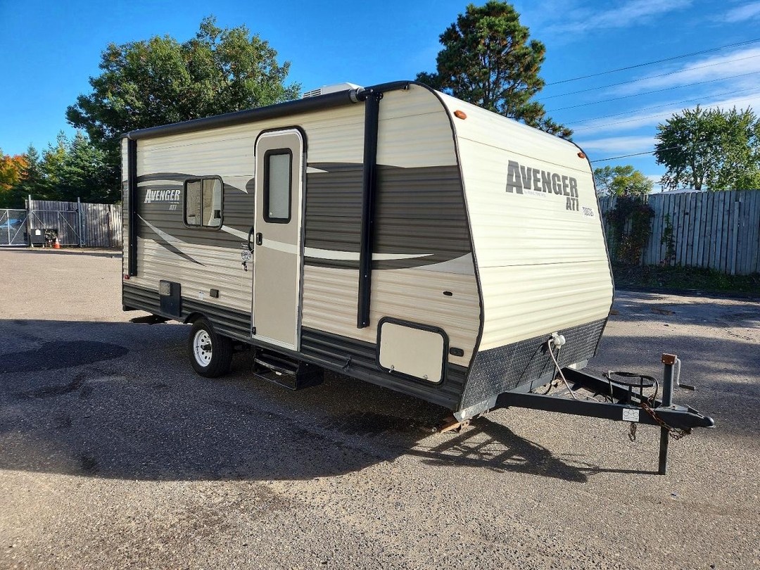 Вид 2017 FOREST RIVER AVENGER CAMPER, угол 1