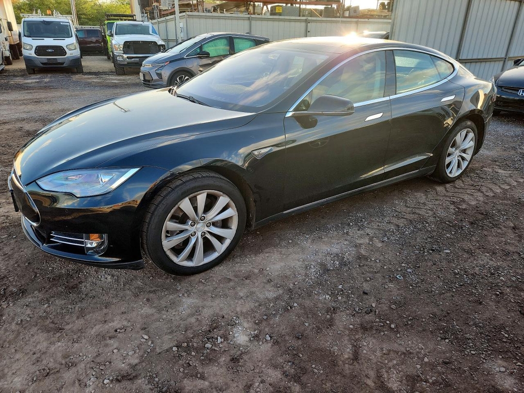 منظر 2014 TESLA MODEL S، زاوية 1