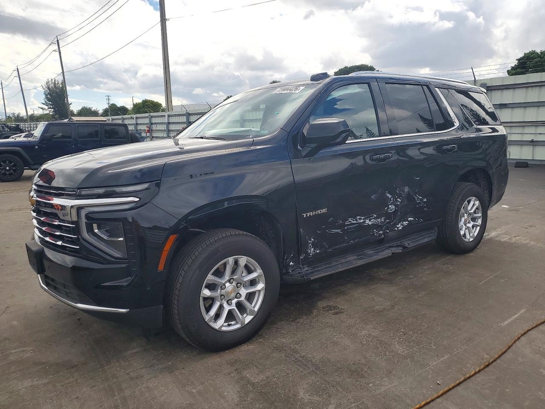 منظر 2026 CHEVROLET TAHOE K1500 LT، زاوية 1