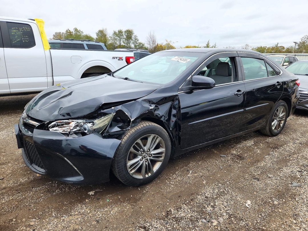 منظر 2015 TOYOTA CAMRY SE، زاوية 1