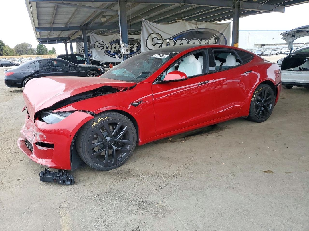 Vue de 2022 TESLA MODEL S, angle 1