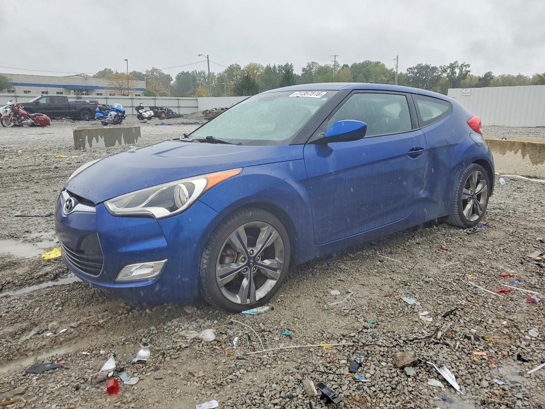 Vue de 2016 HYUNDAI VELOSTER BASE, angle 1
