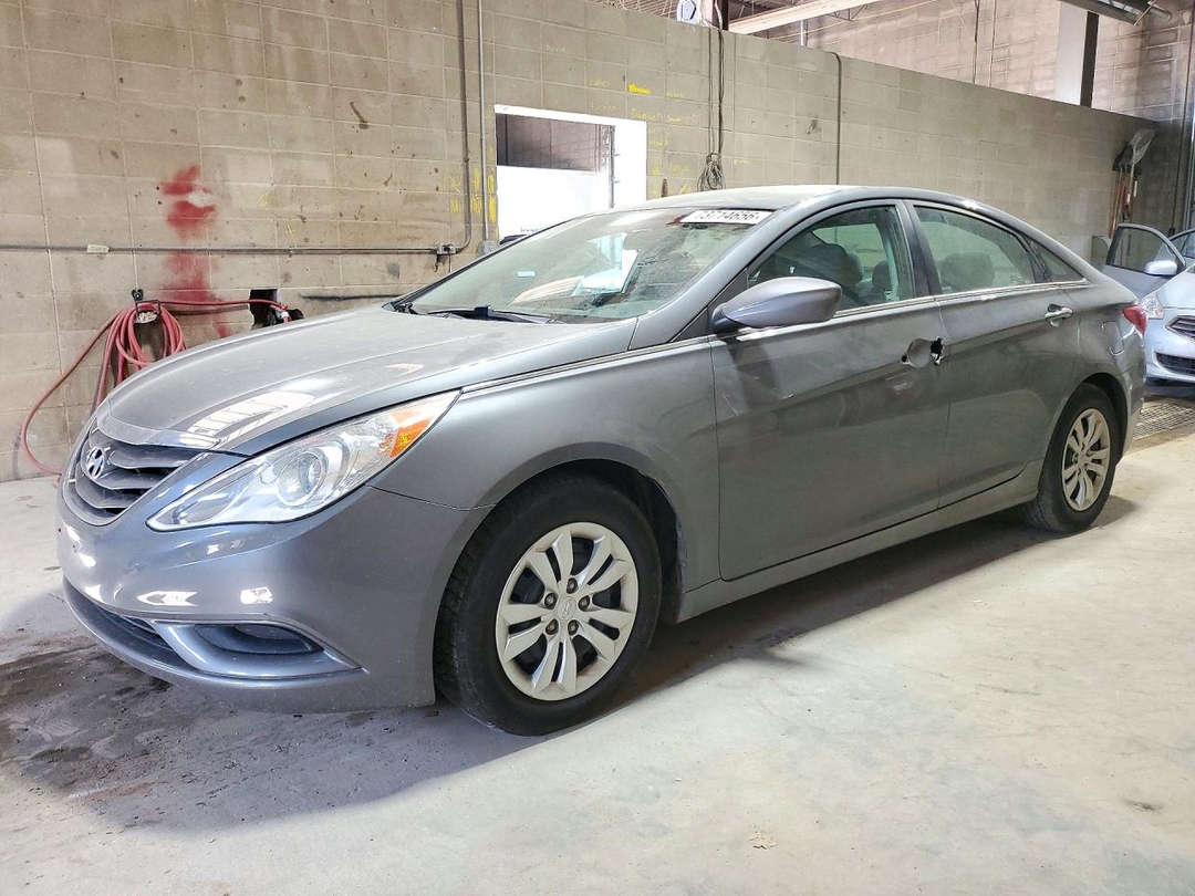 Vue de 2011 HYUNDAI SONATA GLS, angle 1