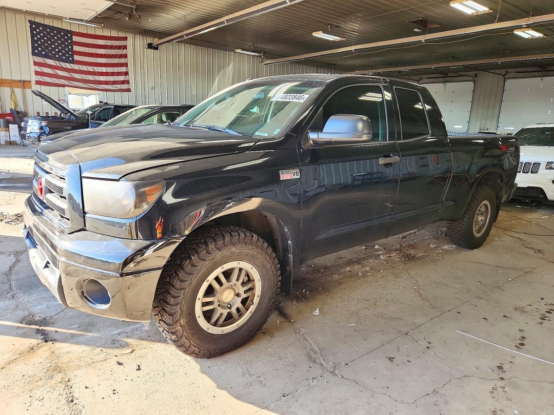 2010 TOYOTA TUNDRA DOUBLE CAB SR5 view, angle 1