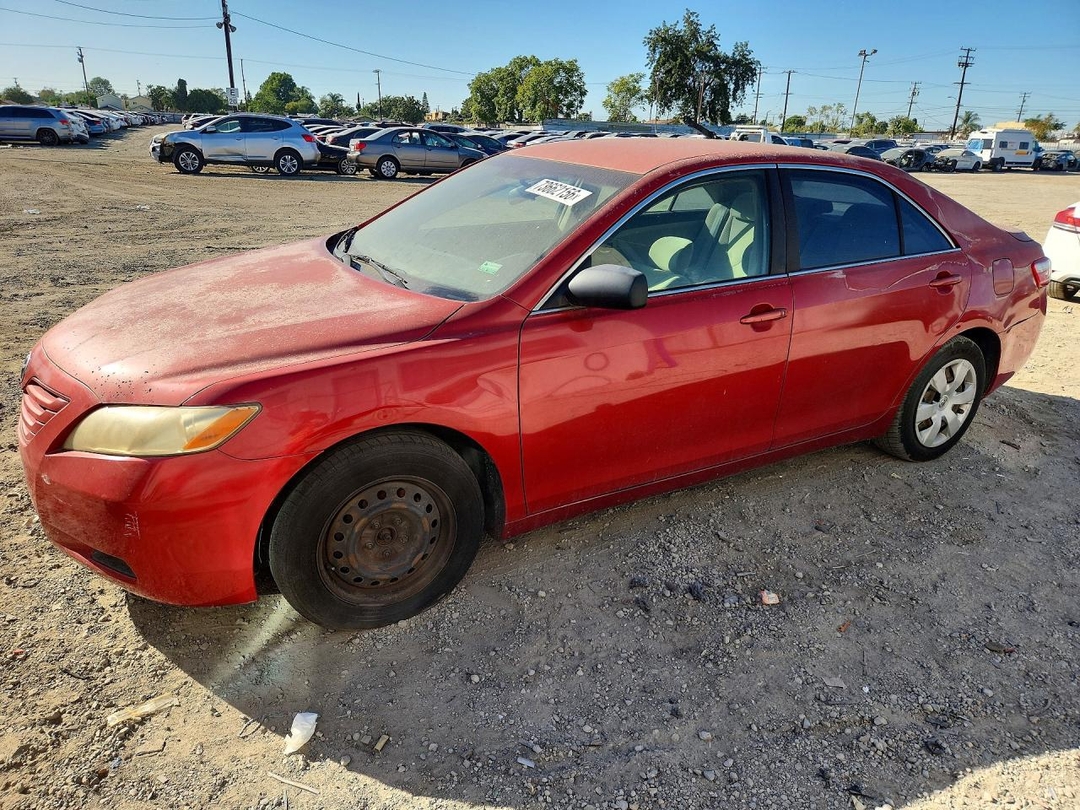 Vue de 2007 TOYOTA CAMRY LE, angle 1