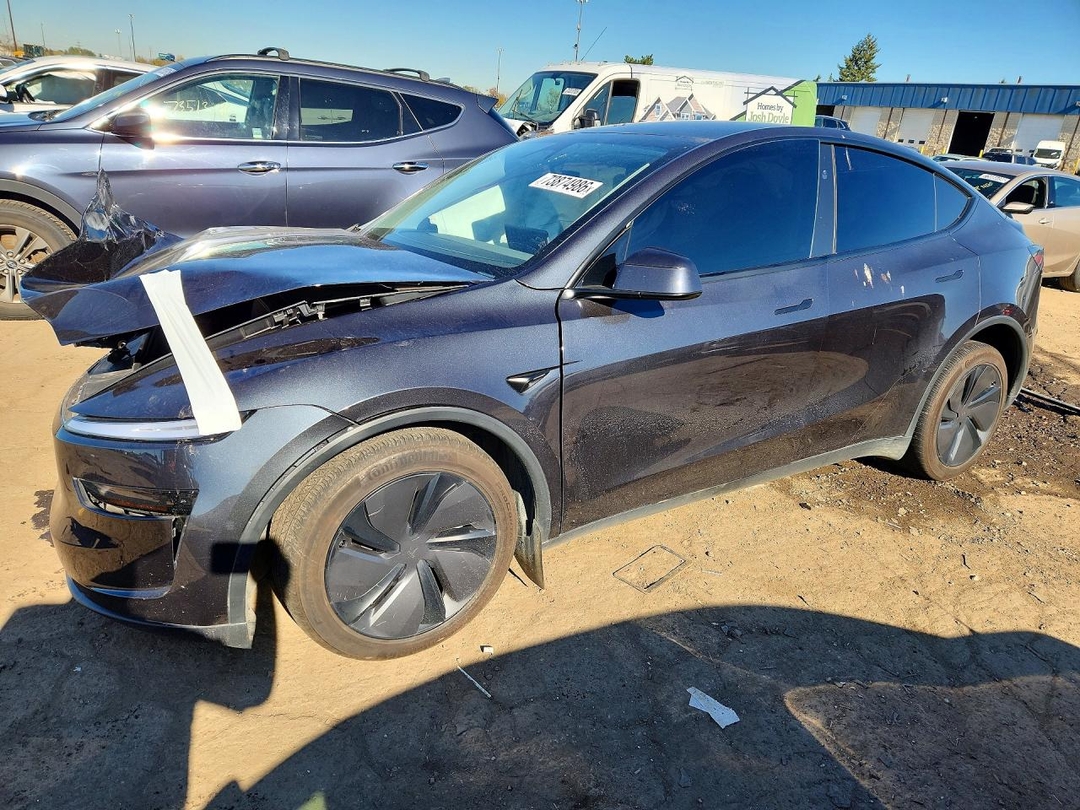 منظر 2026 TESLA MODEL Y، زاوية 1