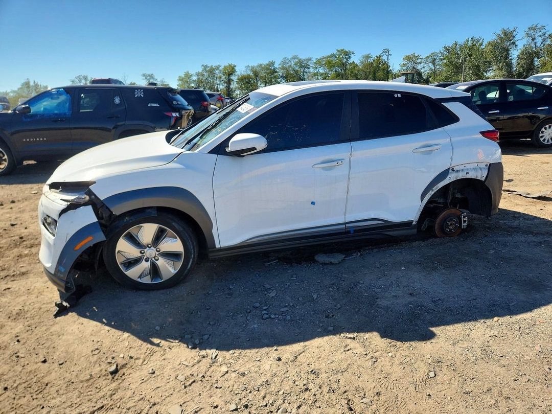 Vue de 2021 HYUNDAI KONA LIMITED, angle 1