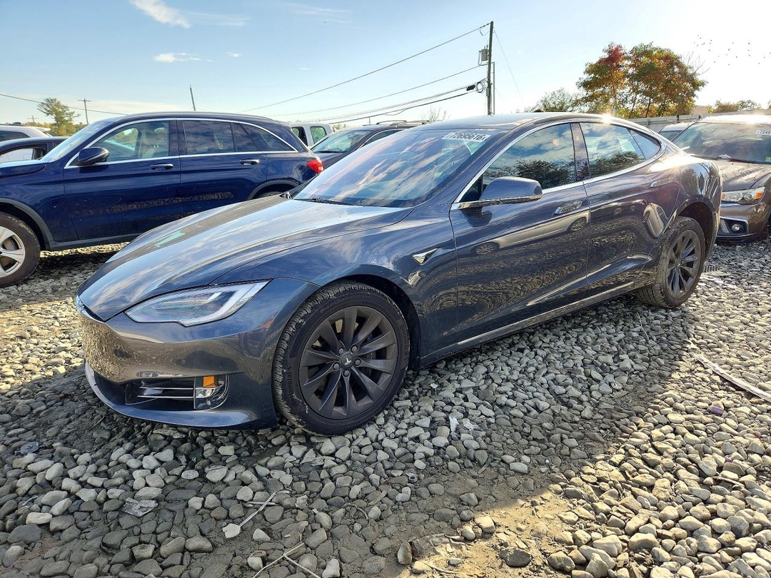 منظر 2019 TESLA MODEL S، زاوية 1