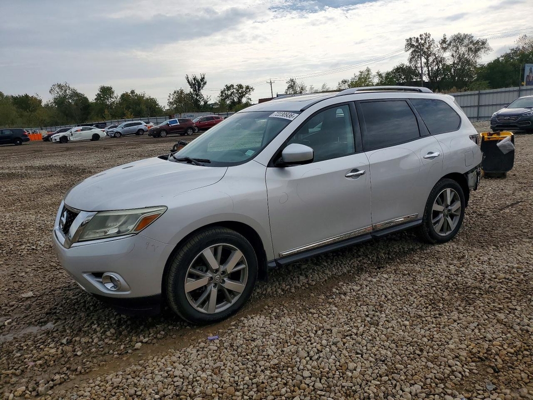 Вид 2014 NISSAN PATHFINDER S, угол 1