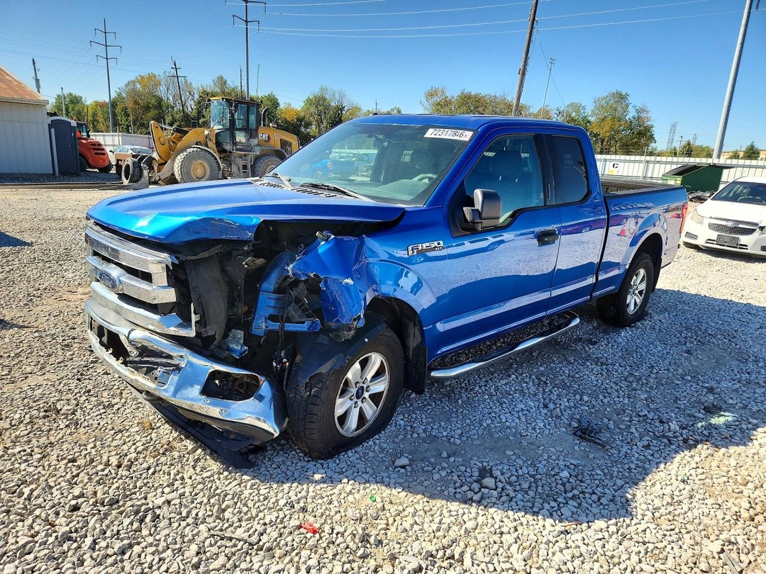 Vue de 2015 FORD F150 SUPER CAB, angle 1