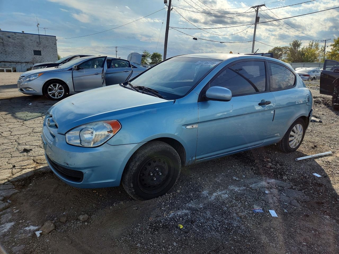 Vista de 2010 HYUNDAI ACCENT GS, ángulo 1