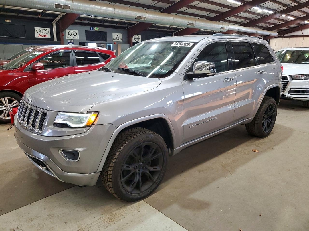 Vue de 2015 JEEP GRAND CHEROKEE OVERLAND, angle 1