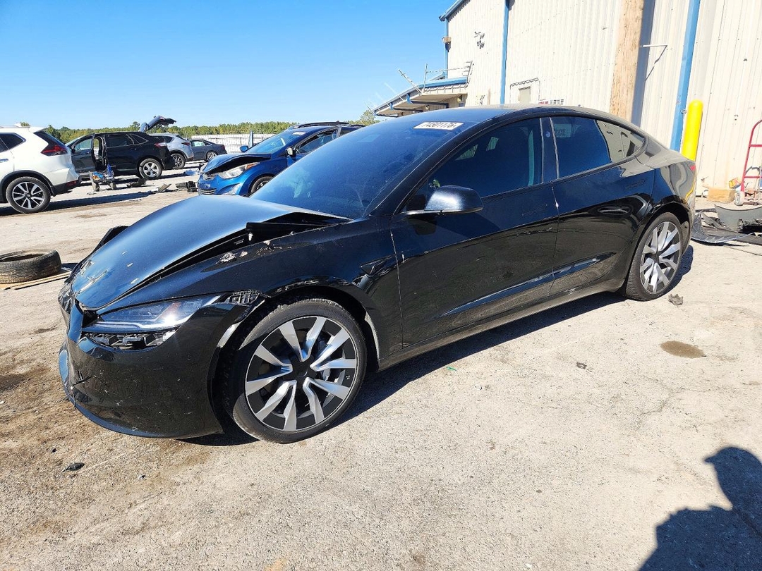 Vue de 2024 TESLA MODEL 3, angle 1