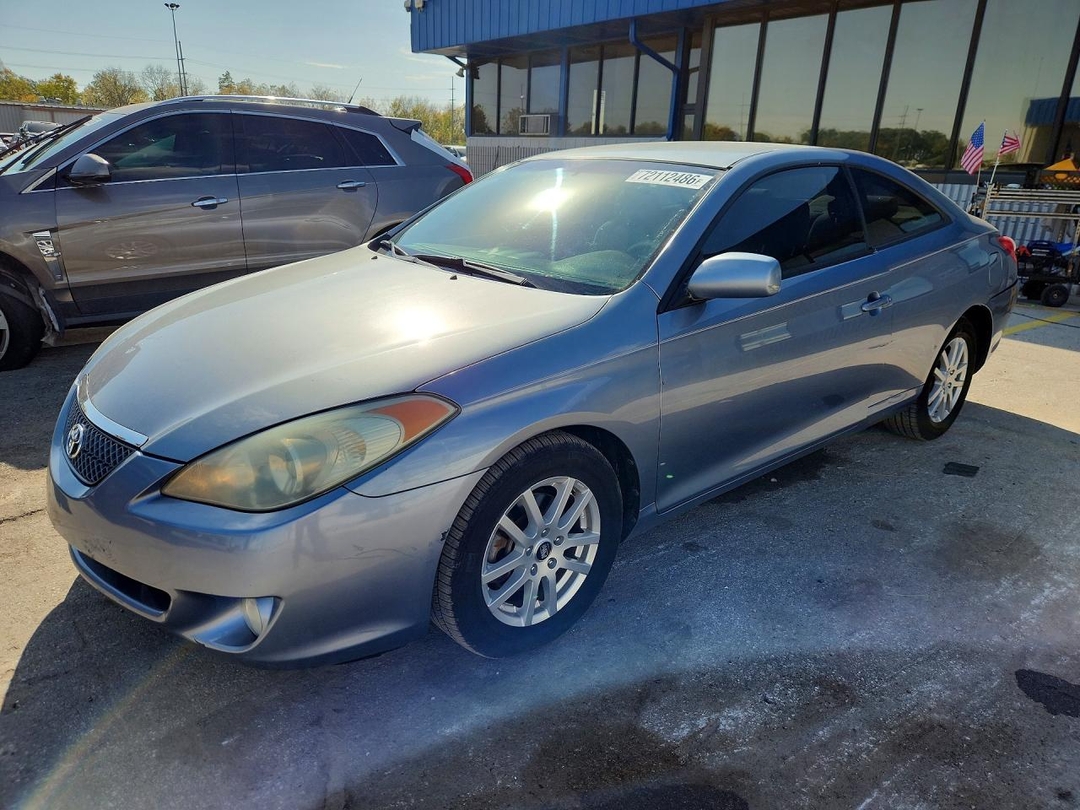 Vue de 2006 TOYOTA CAMRY SOLARA SE, angle 1
