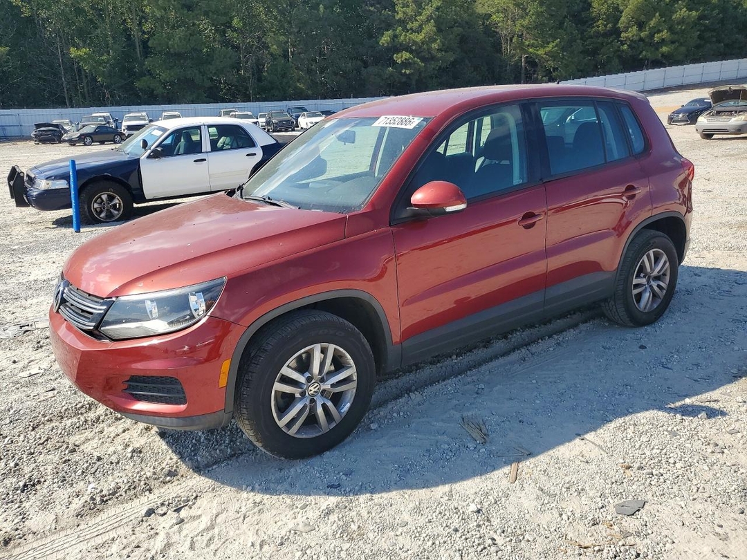 منظر 2013 VOLKSWAGEN TIGUAN S، زاوية 1
