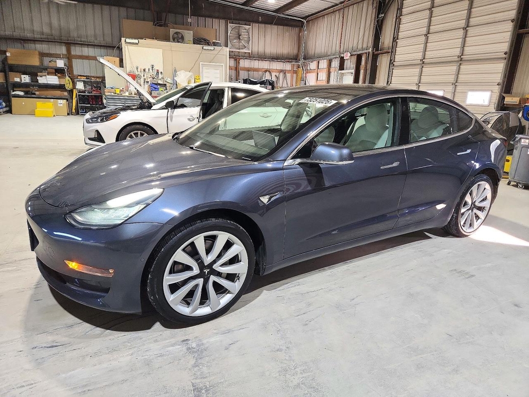 Vista de 2019 TESLA MODEL 3, ángulo 1