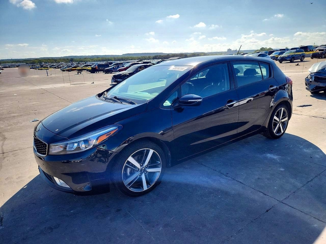 Vista de 2017 KIA FORTE EX, ángulo 1