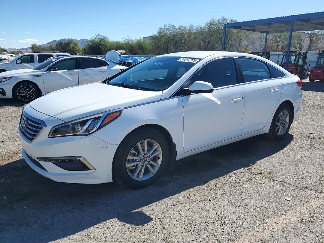 Vista de 2015 HYUNDAI SONATA SE, ángulo 1
