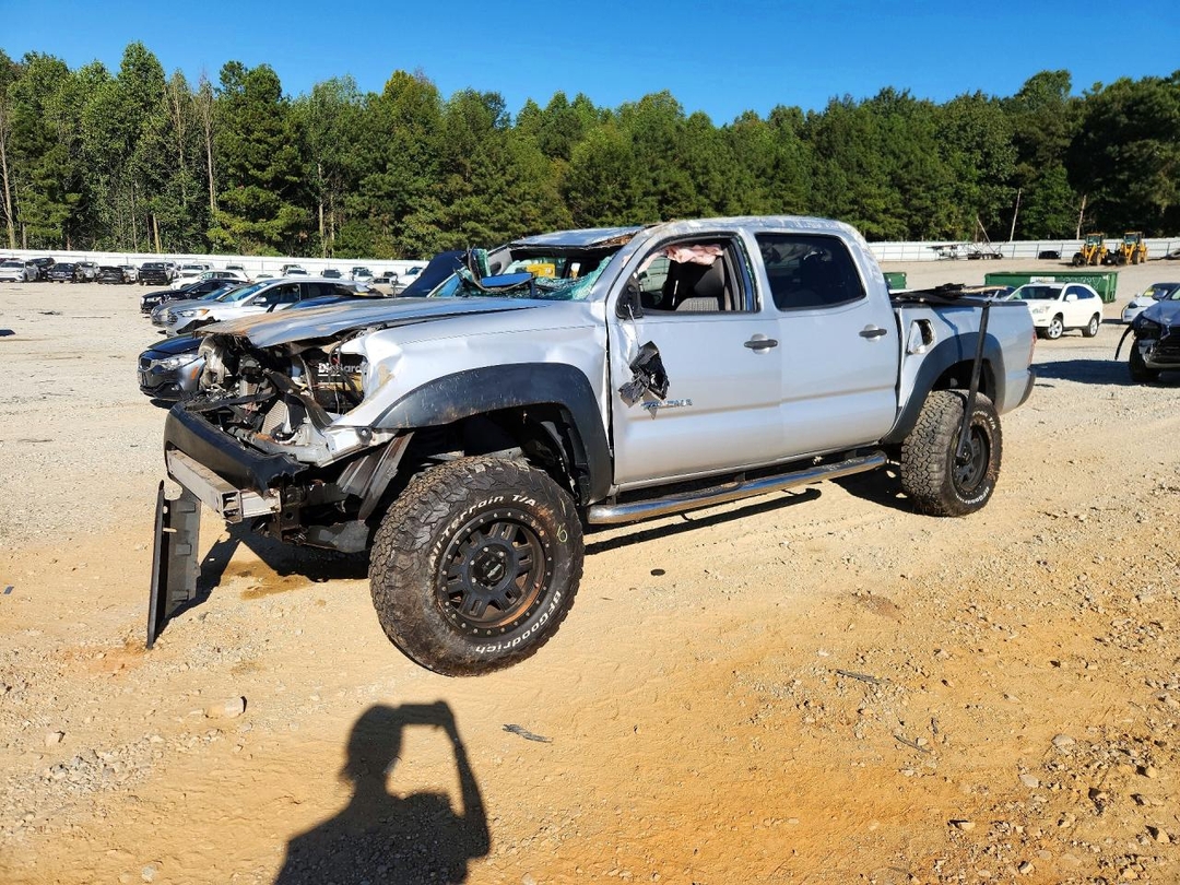 Vista de 2012 TOYOTA TACOMA DOUBLE CAB, ángulo 1