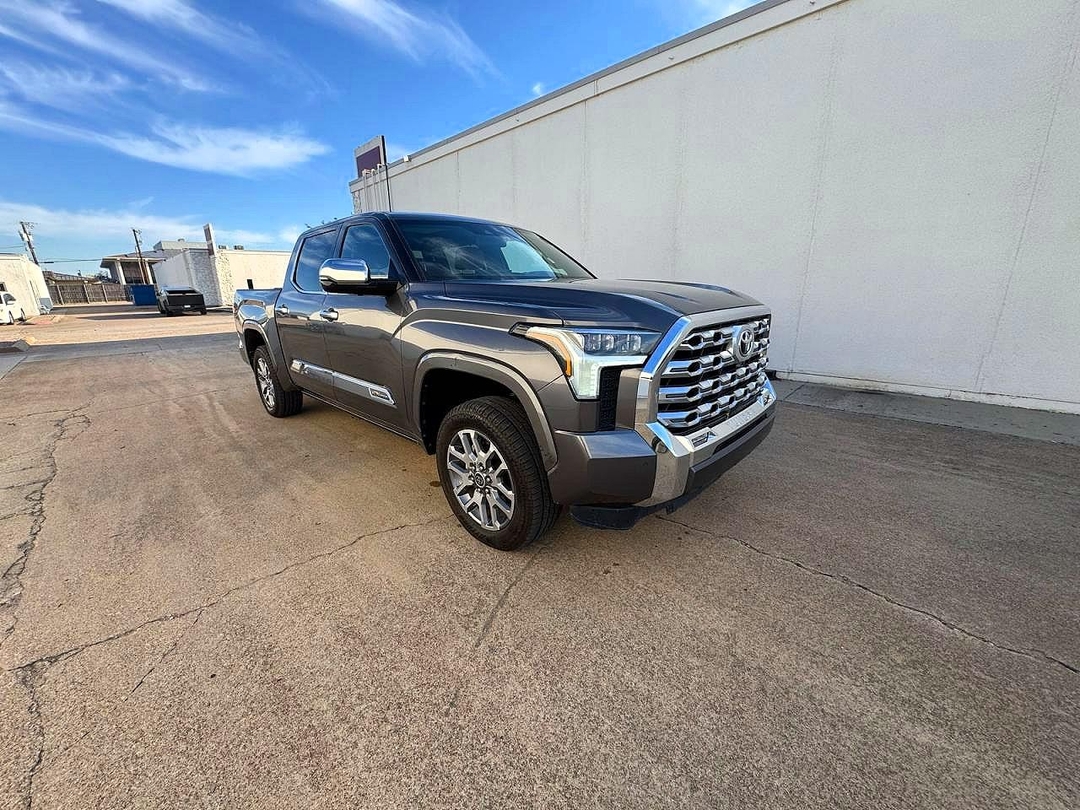 Вид 2024 TOYOTA TUNDRA 1794 EDITION, угол 1