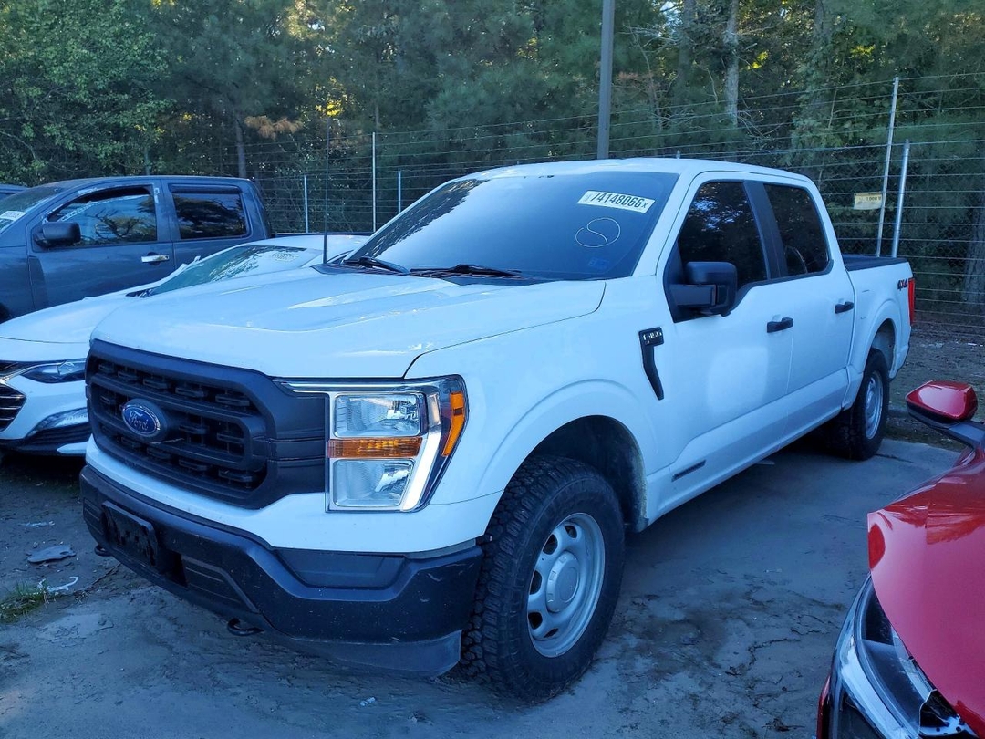 Vue de 2022 FORD F150 SUPERCREW, angle 1