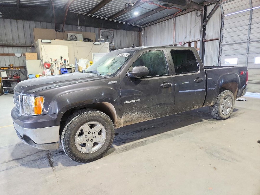 Vue de 2011 GMC SIERRA K1500 SLE, angle 1