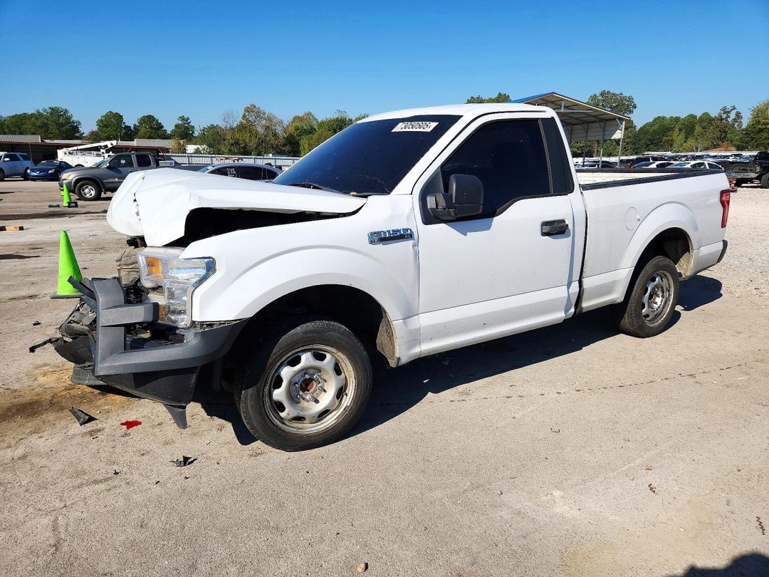 منظر 2017 FORD F150، زاوية 1