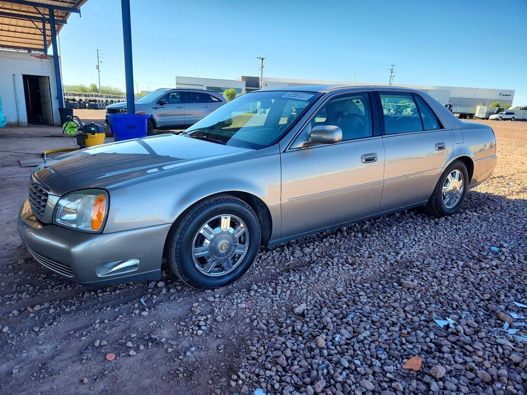 Vue de 2004 CADILLAC DEVILLE, angle 1