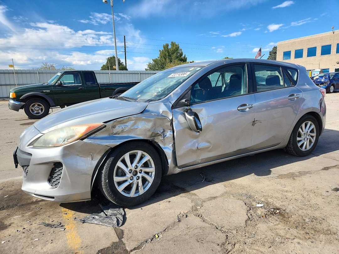 منظر 2012 MAZDA 3 I، زاوية 1