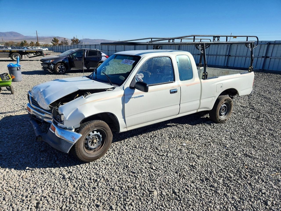 Вид 1996 TOYOTA TACOMA BASE, угол 1