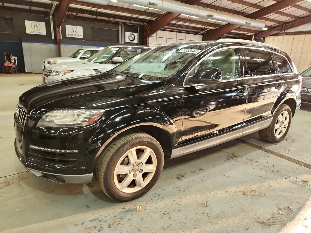 Vue de 2014 AUDI Q7 PREMIUM PLUS, angle 1