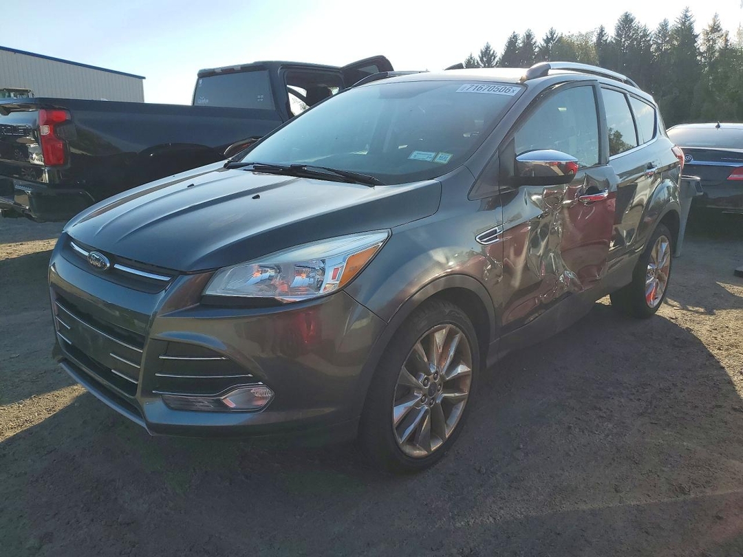 Vue de 2016 FORD ESCAPE SE, angle 1