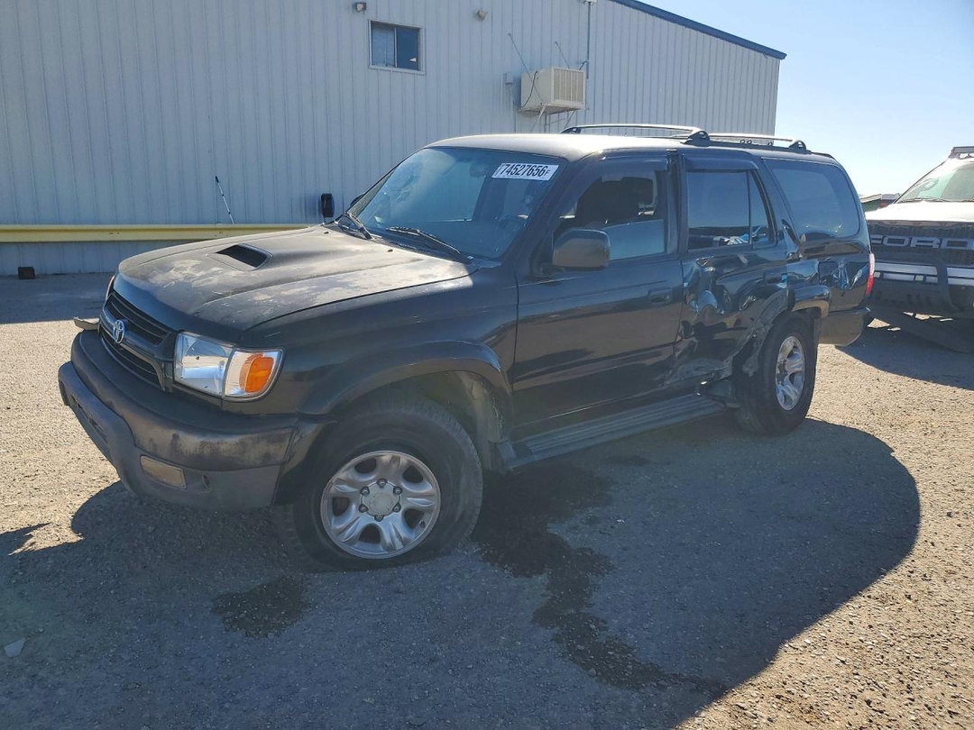 Vue de 2001 TOYOTA 4RUNNER SR5, angle 1