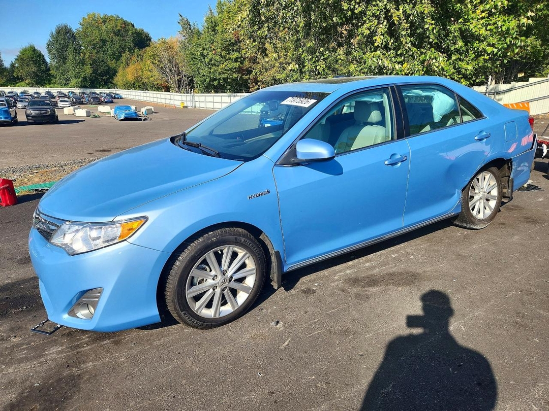 منظر 2012 TOYOTA CAMRY HYBRID XLE، زاوية 1