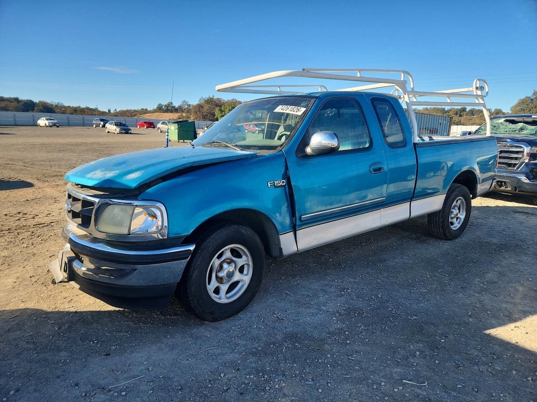 Vue de 1997 FORD F150, angle 1