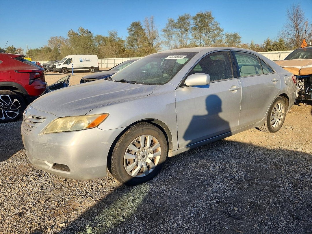 منظر 2009 TOYOTA CAMRY LE، زاوية 1