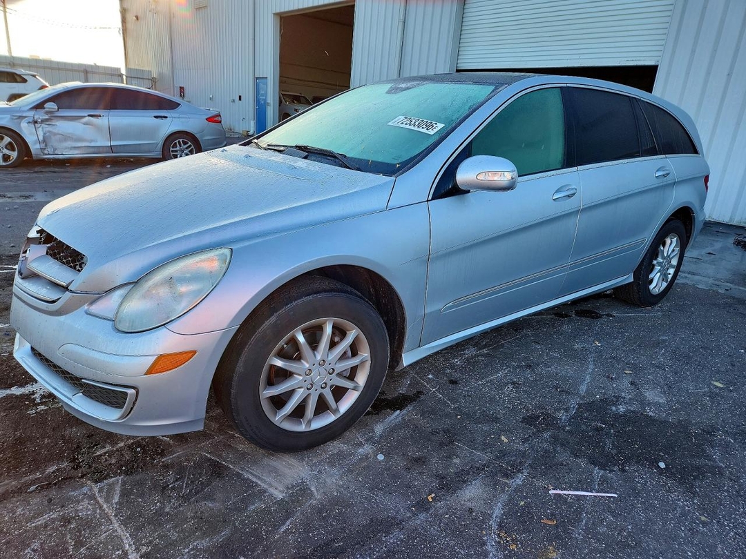 منظر 2007 MERCEDES-BENZ R 350، زاوية 1