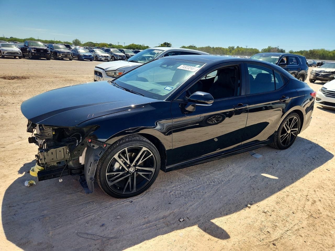 منظر 2025 TOYOTA CAMRY XSE، زاوية 1