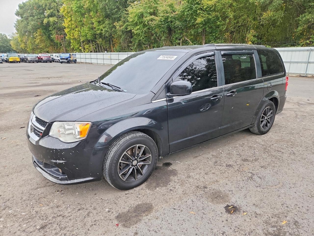منظر 2018 DODGE GRAND CARAVAN SXT، زاوية 1