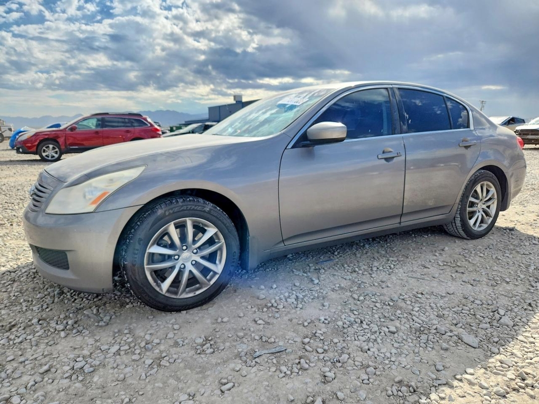 Вид 2009 INFINITI G37 SEDAN X, угол 1